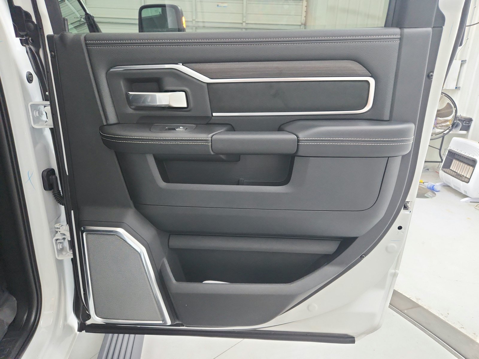 New 2026 RAM 3500 Laramie AWD/4WD image 45