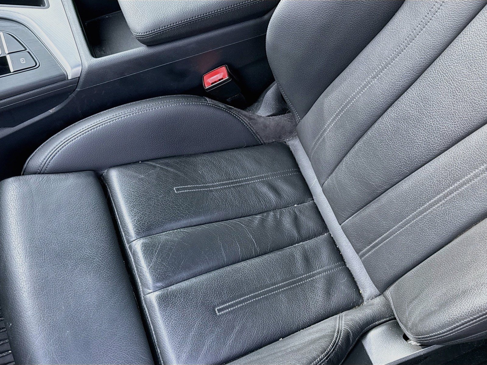 Used 2018 Audi A4 2.0T Ultra Premium Plus FWD image 32