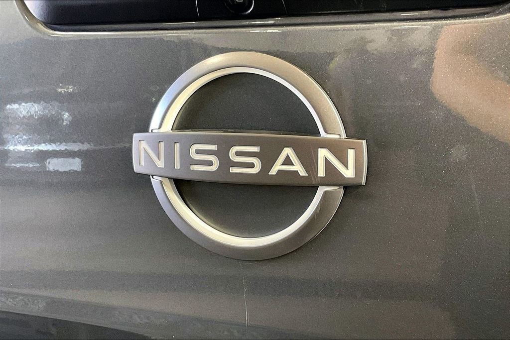 Used 2023 Nissan Frontier SV image 40