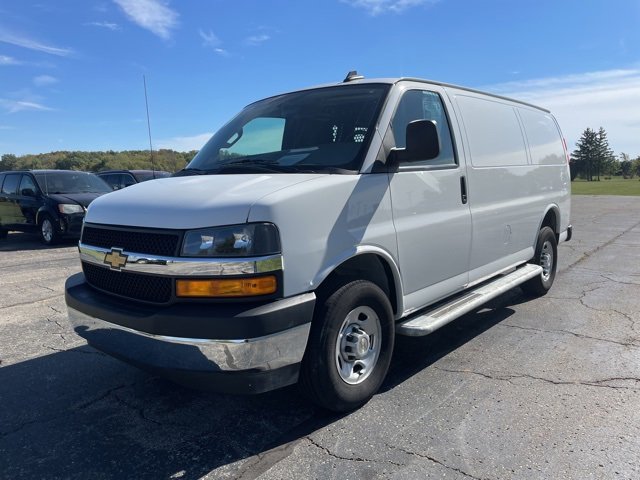 Used 2024 Chevrolet Express 2500 Work Van w/ Driver Convenience Package image 7