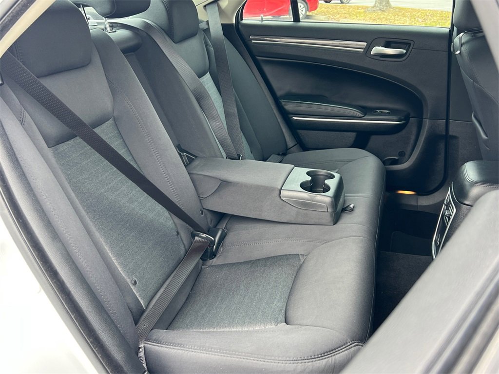 Used 2021 Chrysler 300 Touring w/ Sport Appearance Package image 13