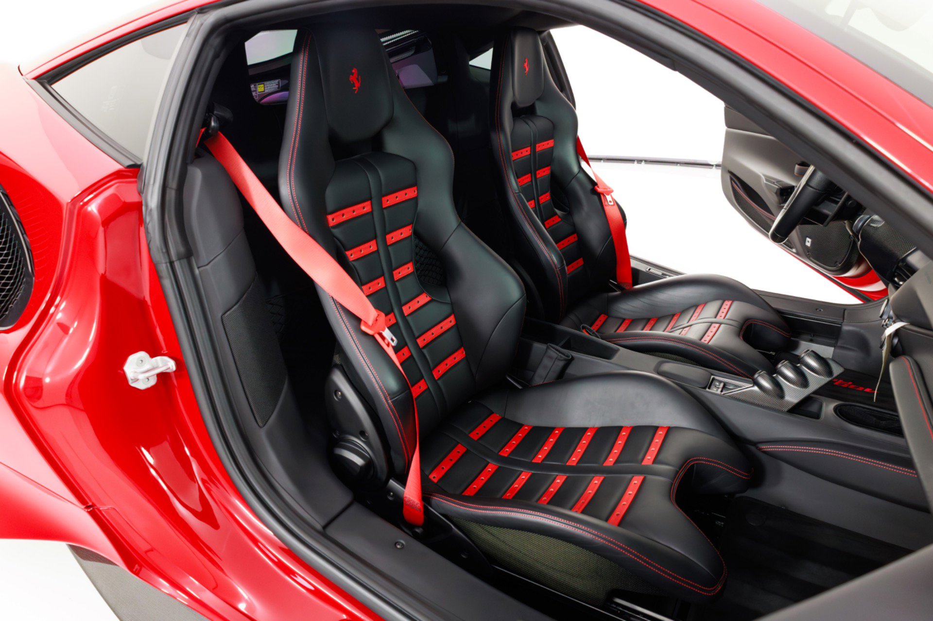 Used 2019 Ferrari 488 Pista image 33