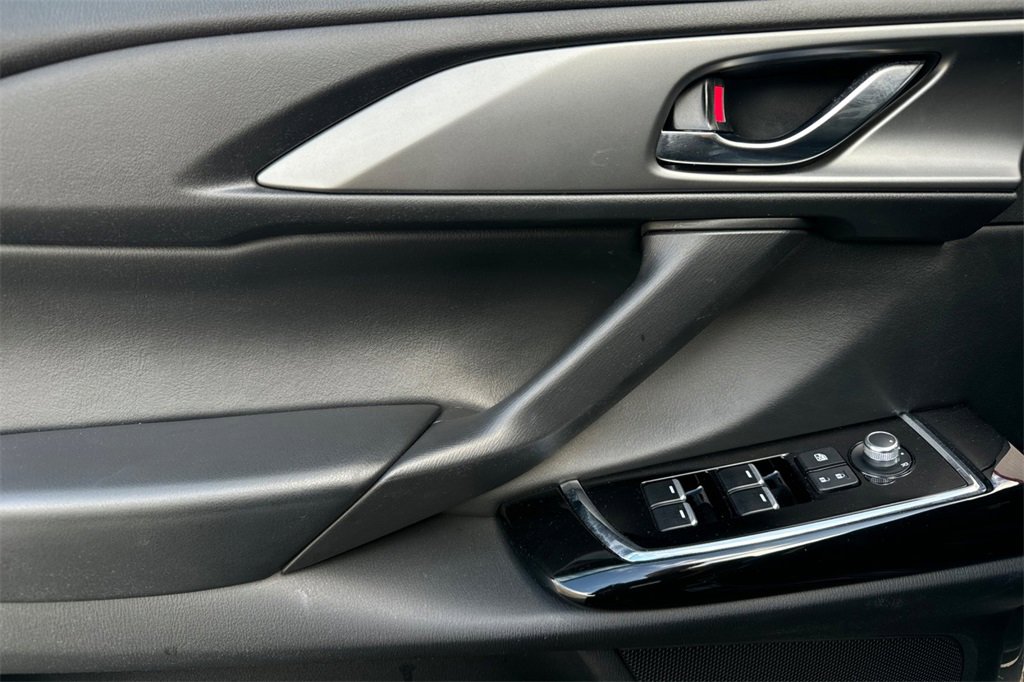 Used 2023 MAZDA CX-9 Touring image 11