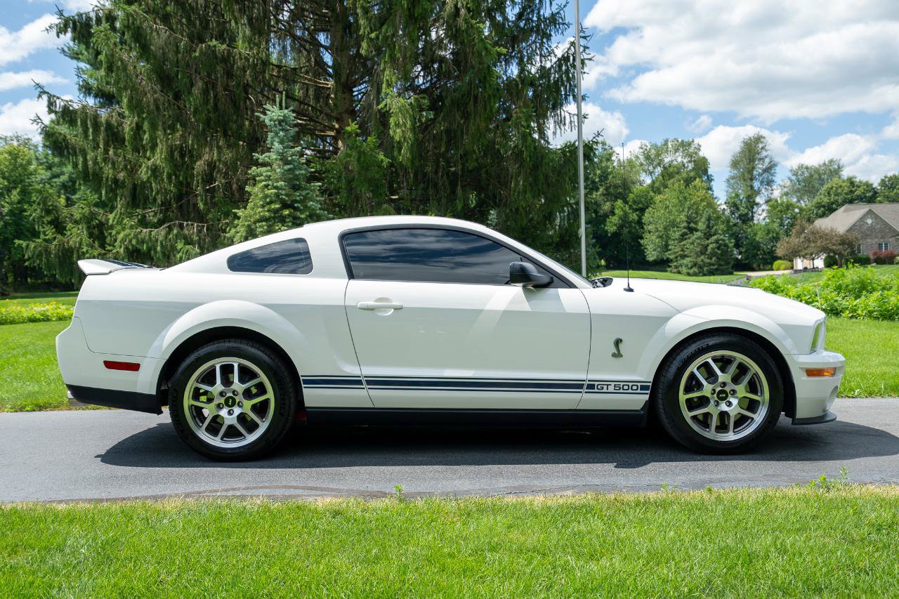 Used 2008 Ford Mustang Shelby GT500 RWD image 2