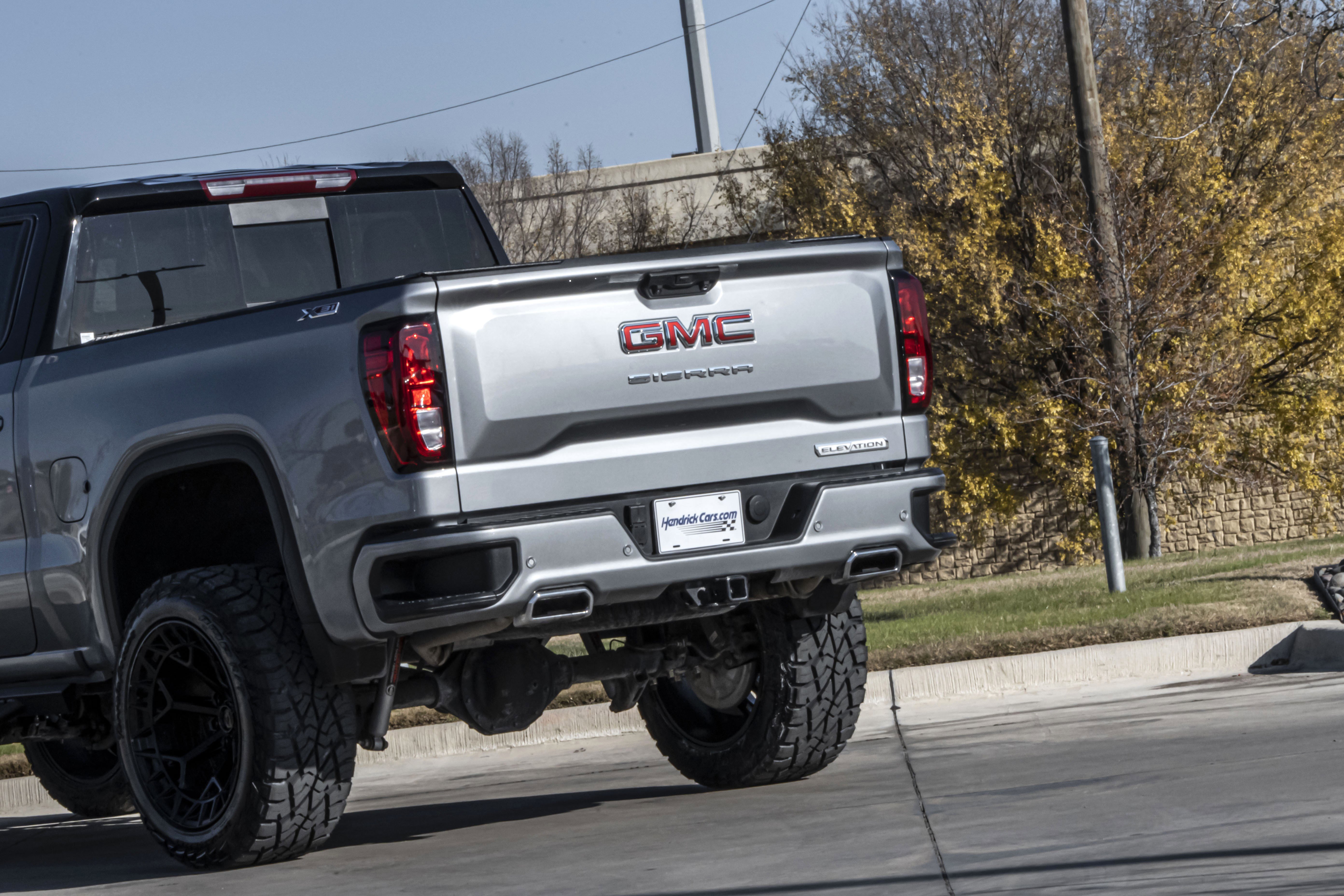 Used 2025 GMC Sierra 1500 Elevation image 8