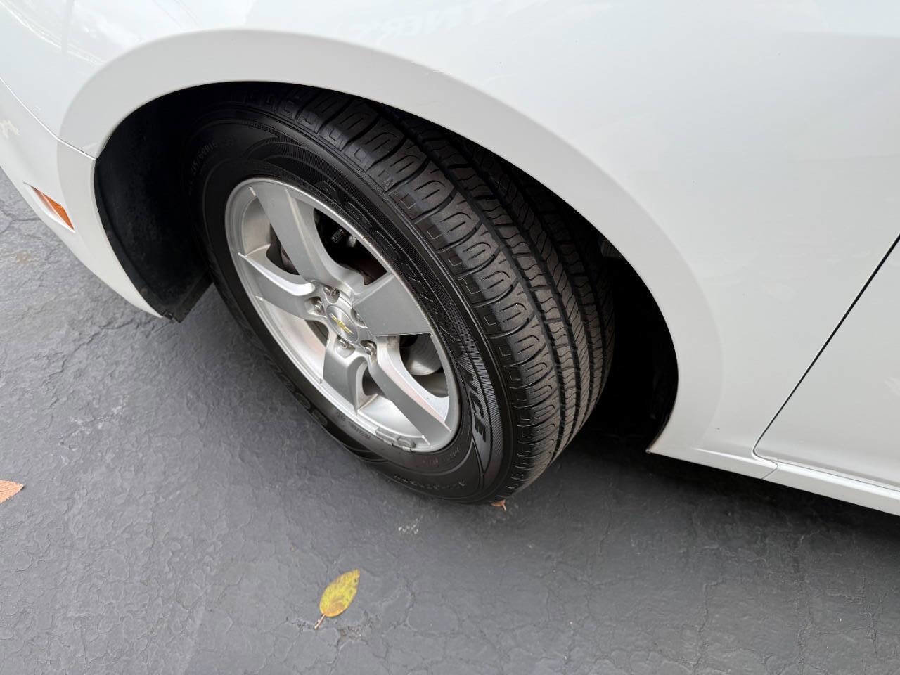 Used 2016 Chevrolet Cruze LT image 20