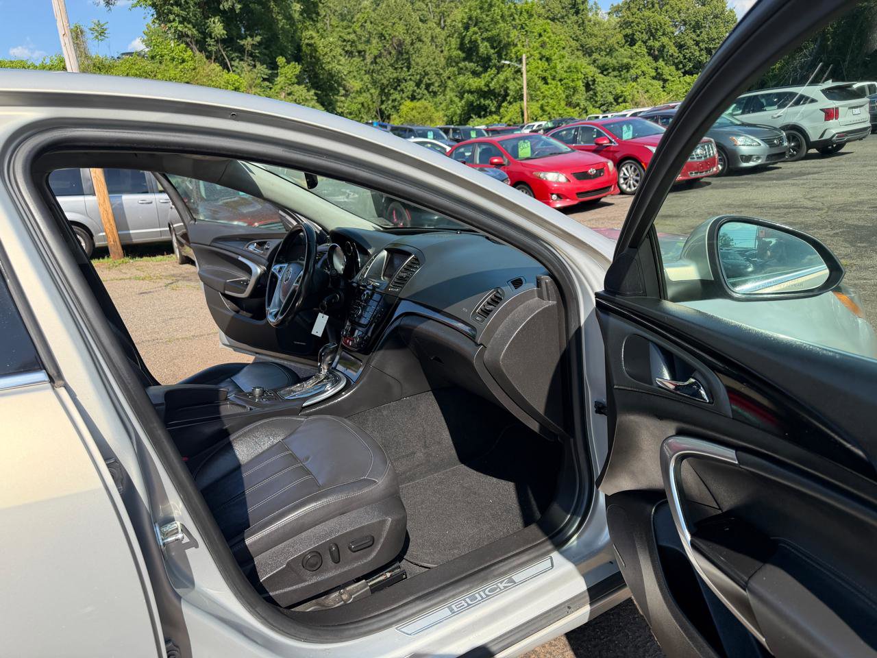 Used 2011 Buick Regal CXL Turbo w/ TO4 Preferred Equipment Group FWD image 17