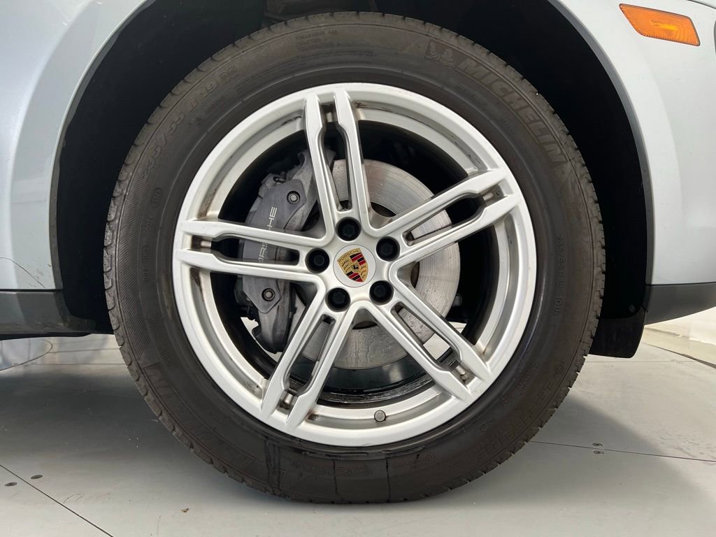 Certified 2022 Porsche Macan image 27