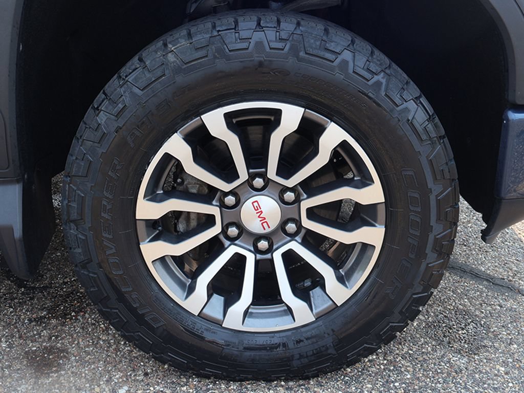 Used 2019 GMC Sierra 1500 AT4 w/ AT4 Premium Package AWD/4WD image 24