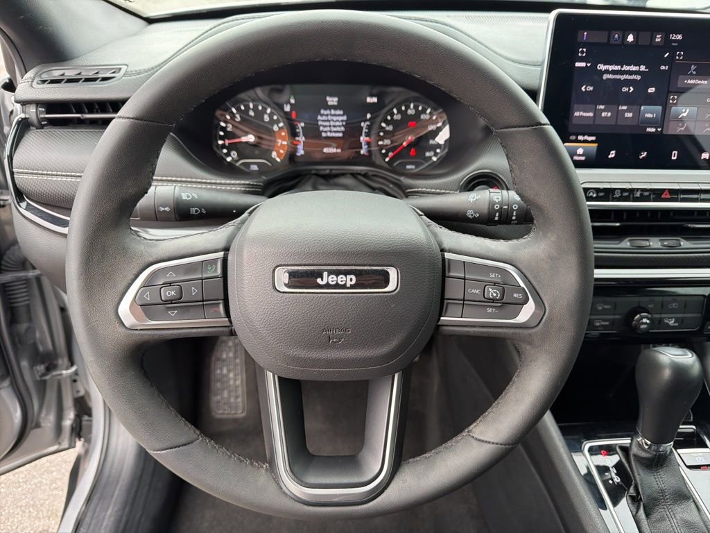 Used 2024 Jeep Compass Latitude w/ Convenience Group AWD/4WD image 42