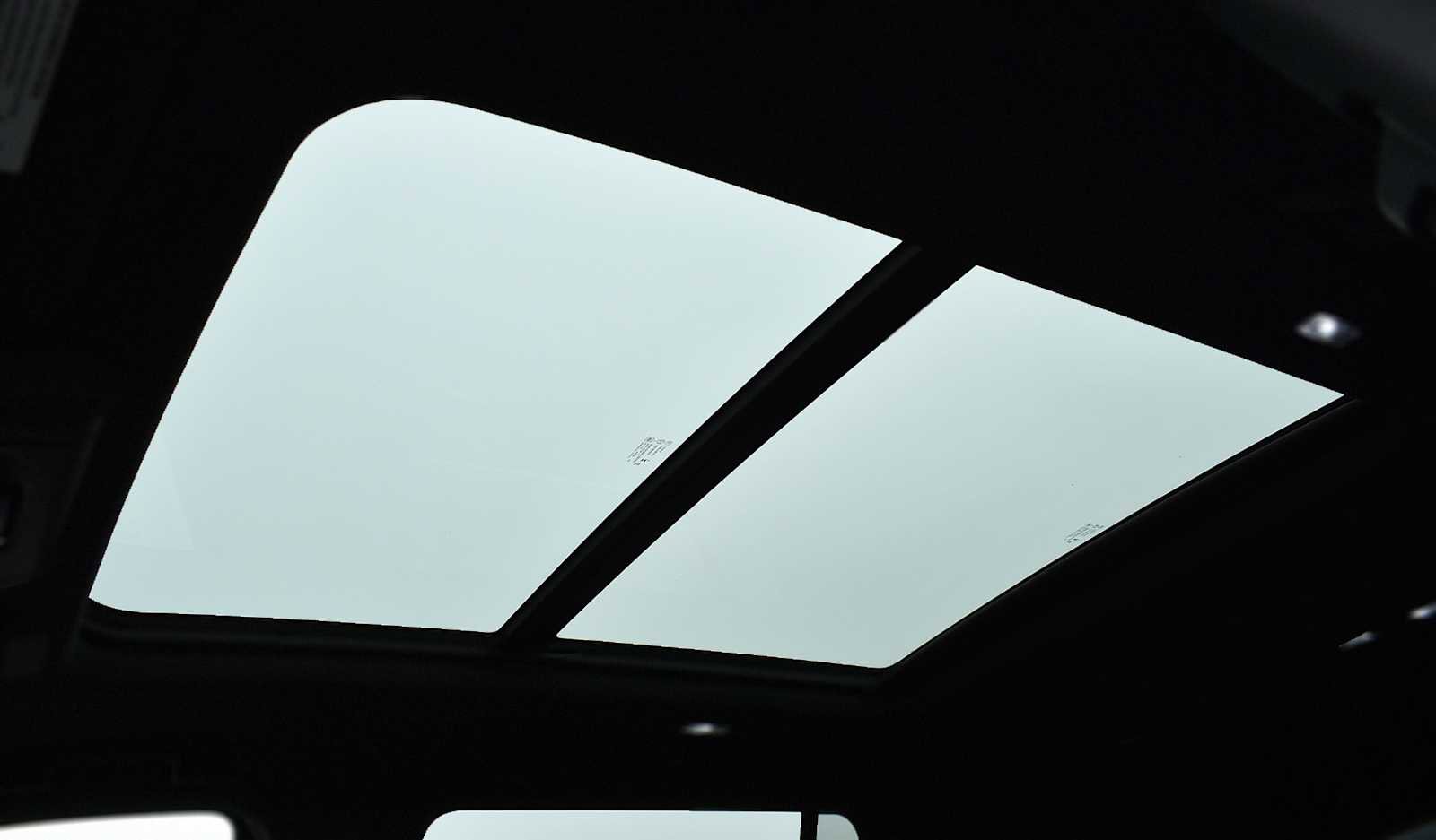 New 2026 Chevrolet Suburban Premier image 10