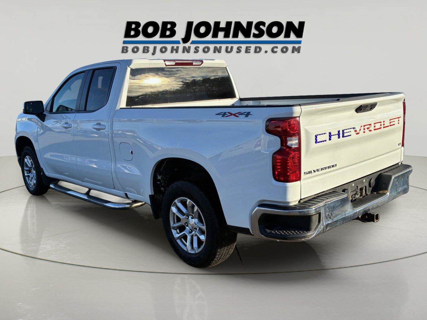 Used 2023 Chevrolet Silverado 1500 LT AWD/4WD image 7