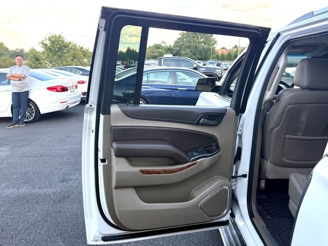 Used 2016 Chevrolet Suburban LTZ RWD image 18