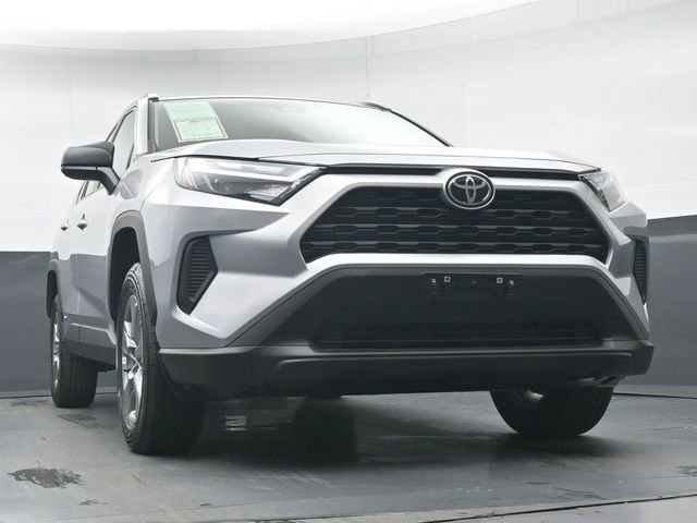 Certified 2025 Toyota RAV4 LE AWD/4WD image 32
