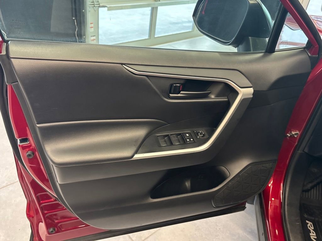 Used 2020 Toyota RAV4 LE w/ All Weather Liner Package image 12