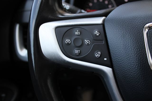 Used 2022 GMC Terrain SLT w/ GMC Pro Grade Package AWD/4WD image 9