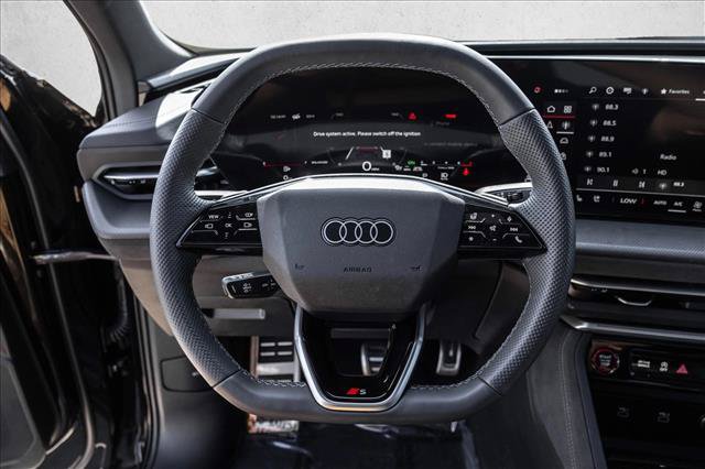 Certified 2025 Audi SQ5 Premium Plus w/ Premium Plus Package AWD/4WD image 13