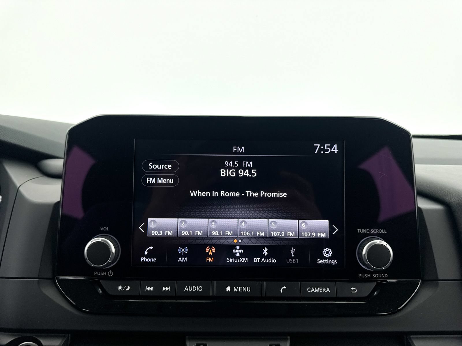 Used 2024 Nissan Pathfinder S FWD image 4