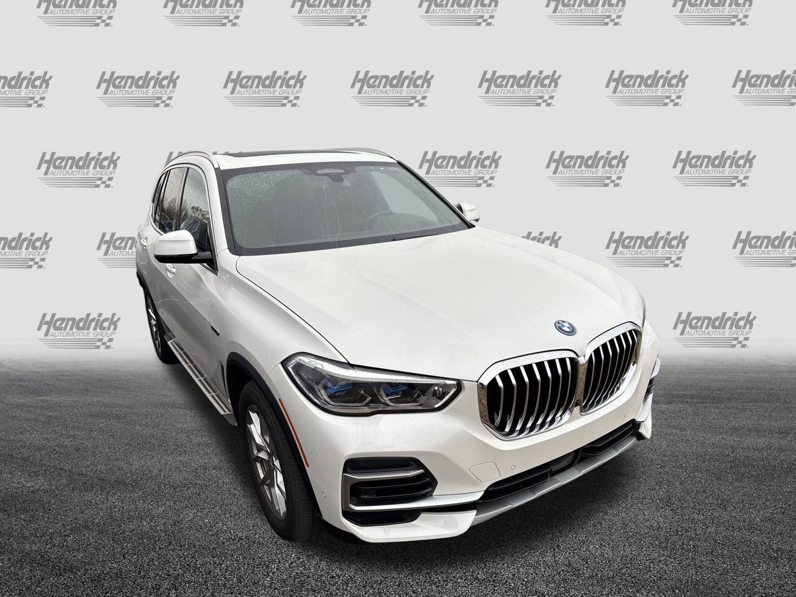 Certified 2023 BMW X5 xDrive45e w/ Executive Package image 3