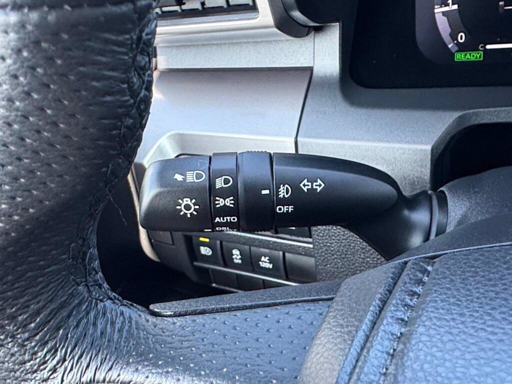 Certified 2025 Toyota Tacoma TRD Sport AWD/4WD image 16