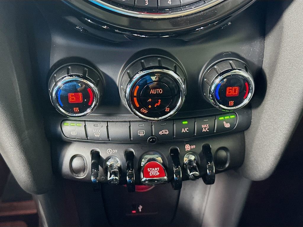 Used 2021 MINI Cooper 2-Door Hardtop w/ Storage Package image 15
