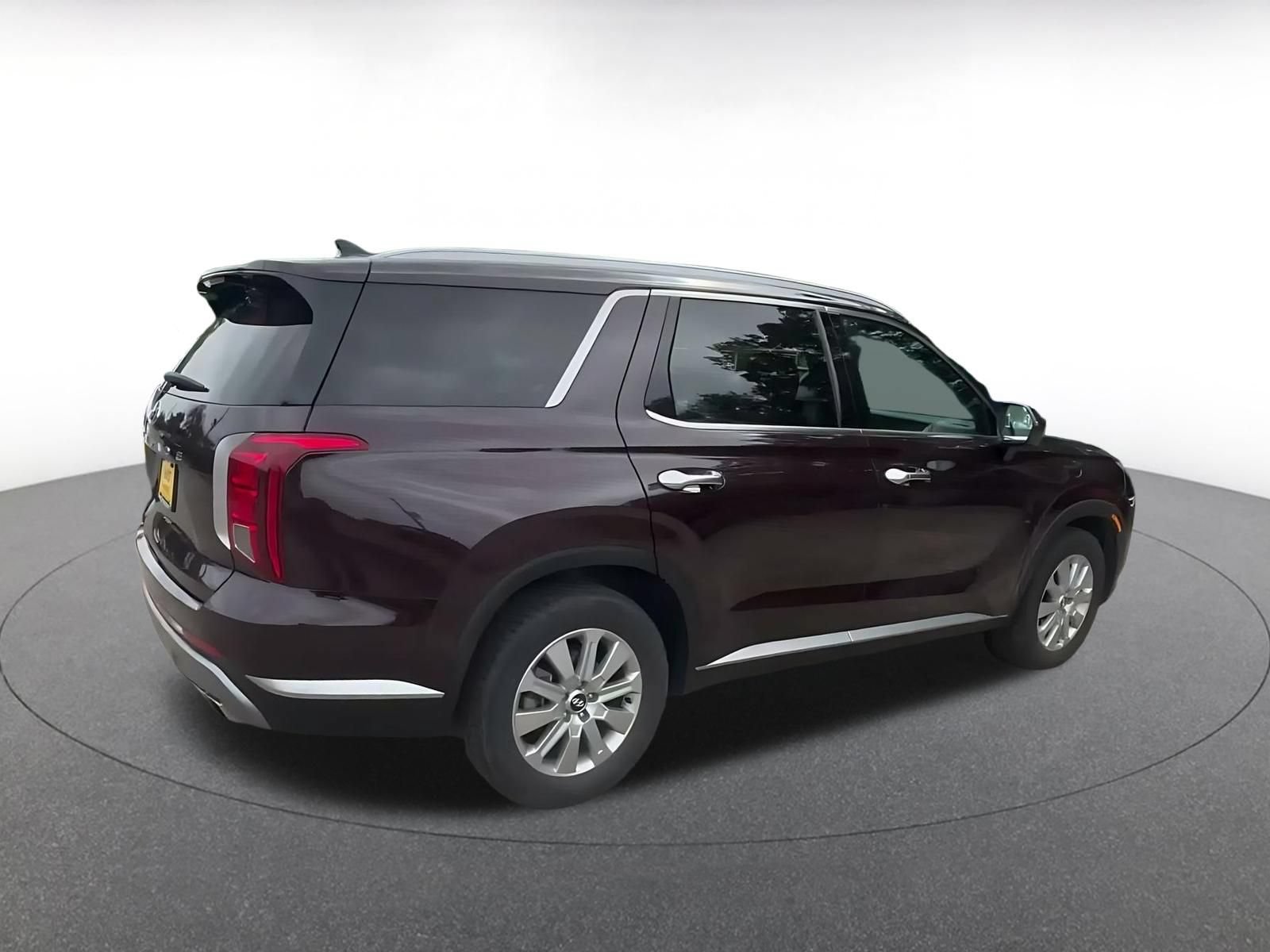 Used 2024 Hyundai Palisade SEL FWD image 13