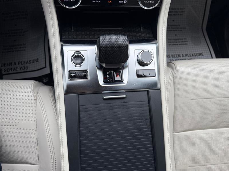 Used 2022 Jaguar F-PACE SVR AWD/4WD image 28