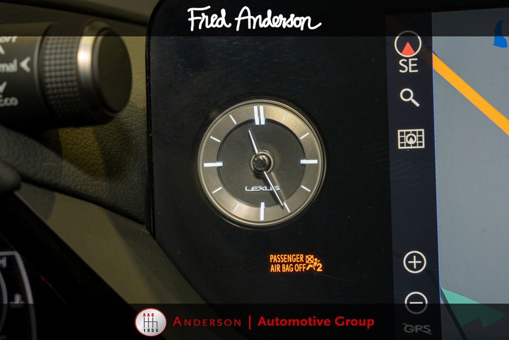 Used 2022 Lexus ES 300h Ultra Luxury w/ Accessory Package 2 FWD image 17