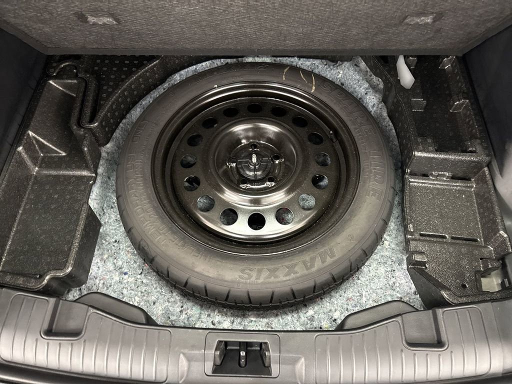 Used 2024 Ford Escape Platinum image 25