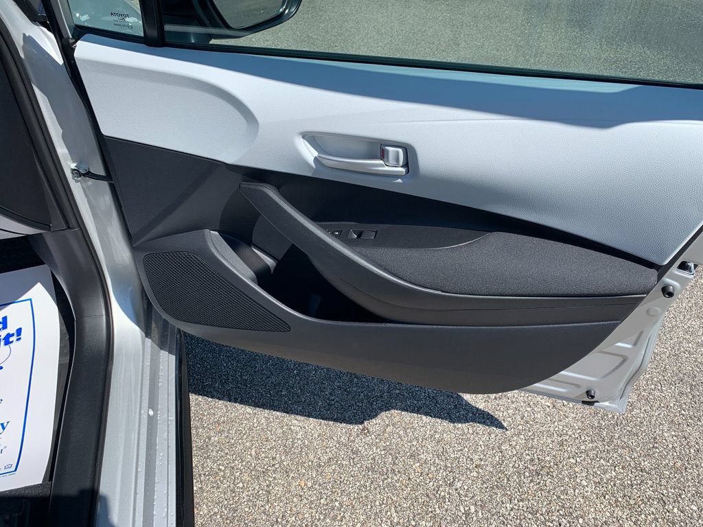 Used 2026 Toyota Corolla SE FWD image 19