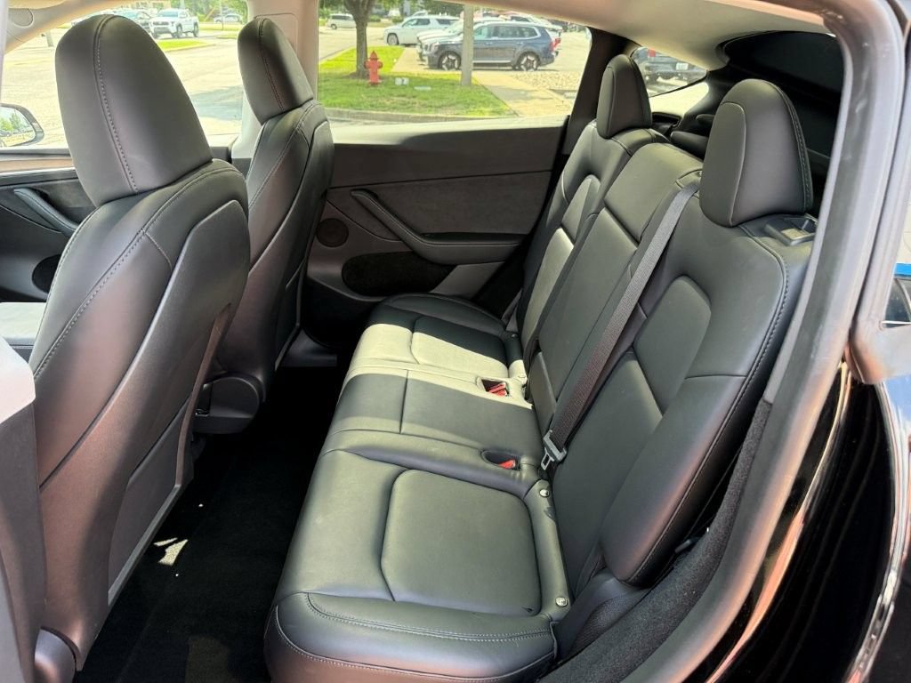 Used 2023 Tesla Model Y Long Range AWD/4WD image 15