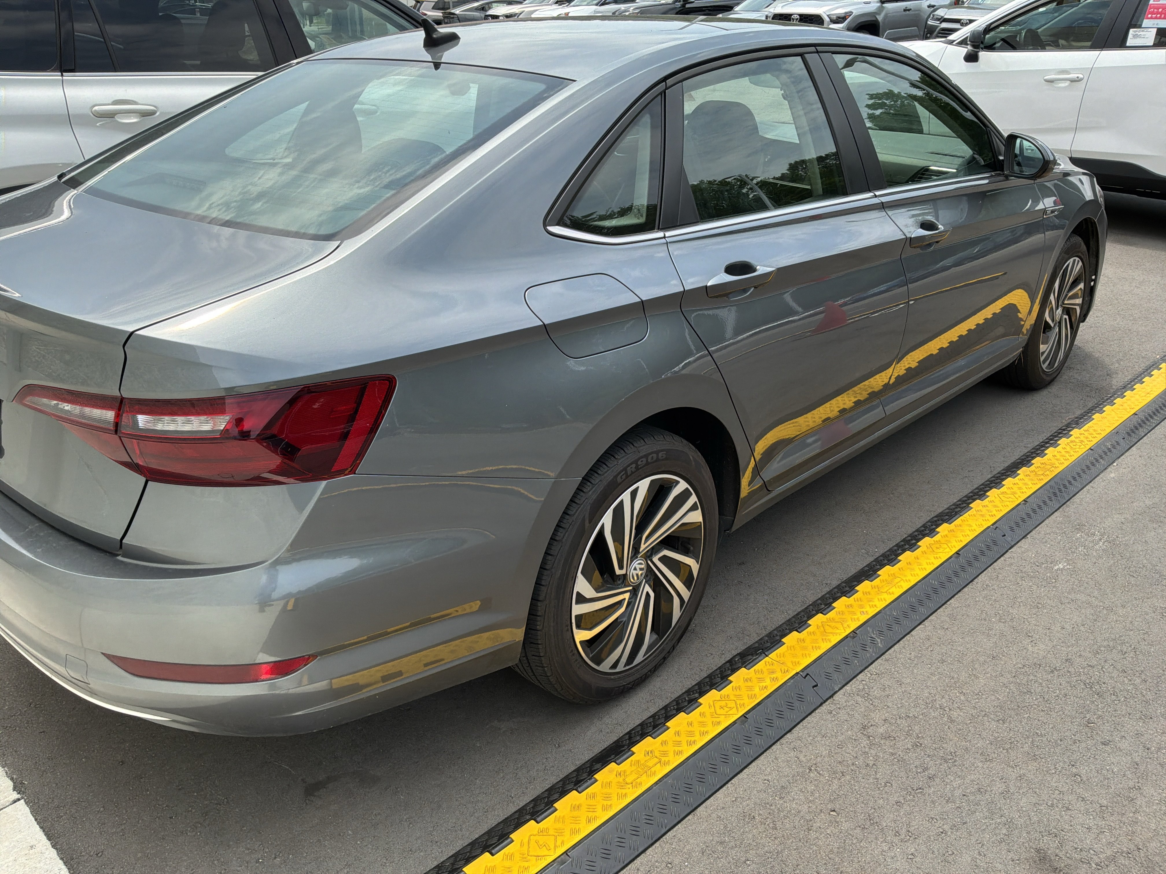 Used 2020 Volkswagen Jetta SEL FWD image 8