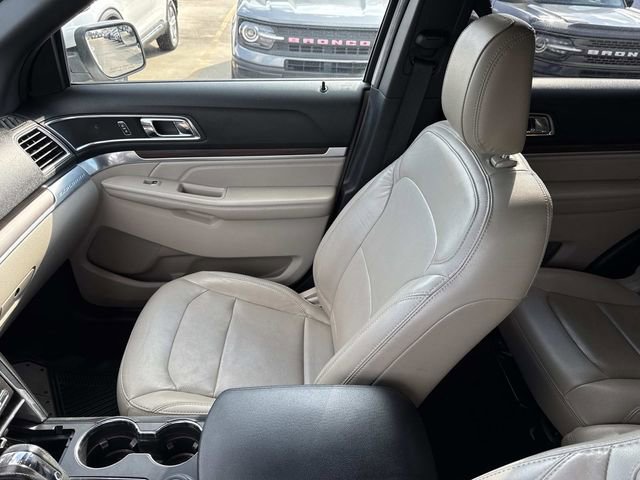 Used 2018 Ford Explorer Limited image 17