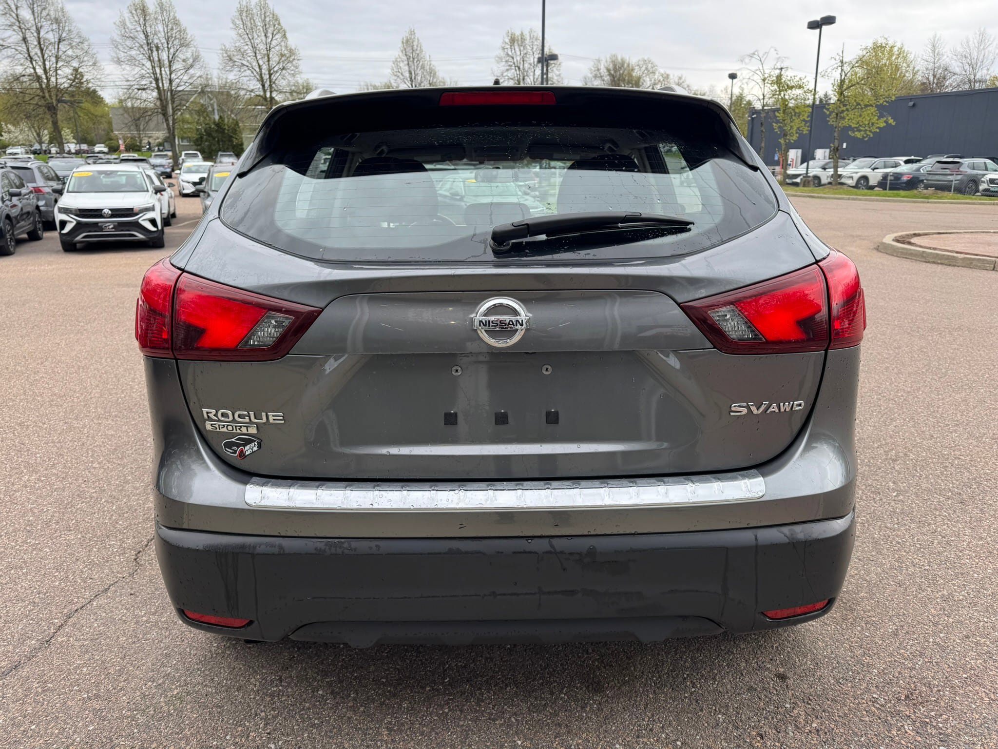 Used 2018 Nissan Rogue Sport SV AWD/4WD image 6