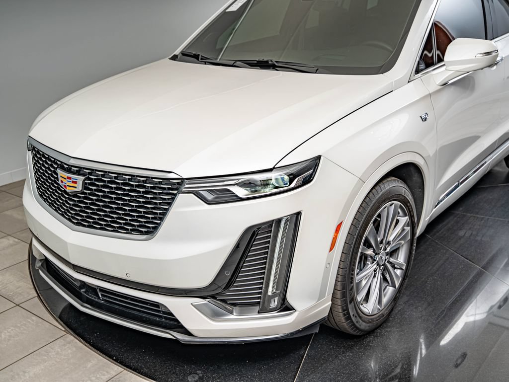 Used 2025 Cadillac XT6 Premium Luxury w/ Technology Package AWD/4WD image 14