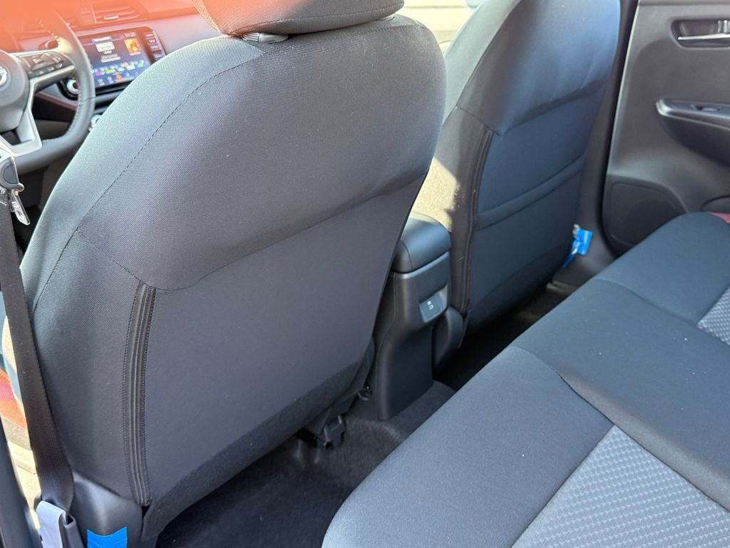 New 2025 Nissan Versa SR w/ Trunk Package image 19