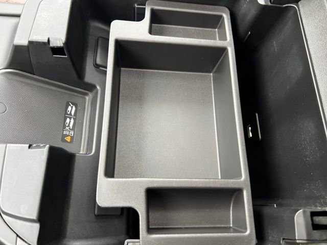 Used 2024 GMC Sierra 3500 Denali Ultimate image 24