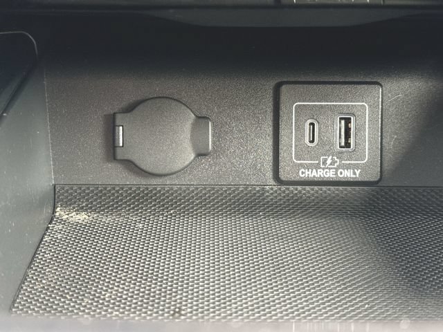 Used 2019 Nissan Pathfinder SV AWD/4WD image 34
