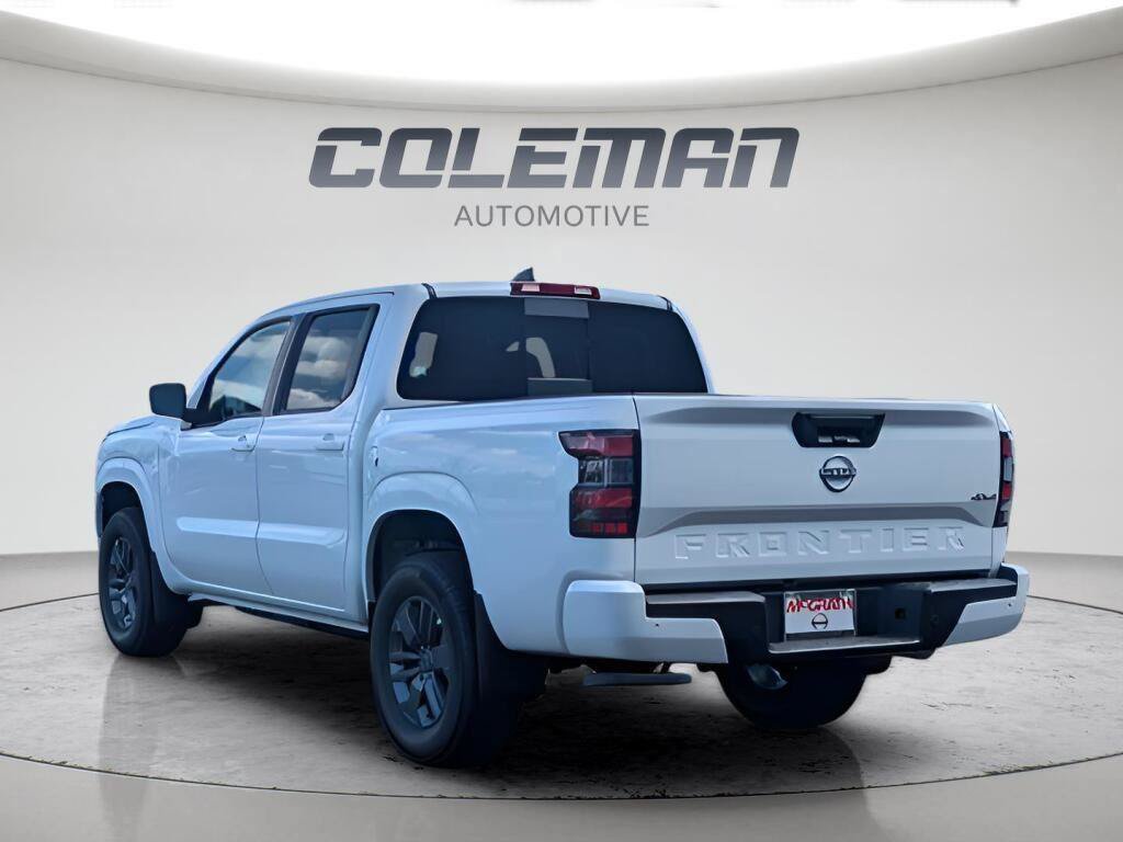 Used 2025 Nissan Frontier SV AWD/4WD image 5