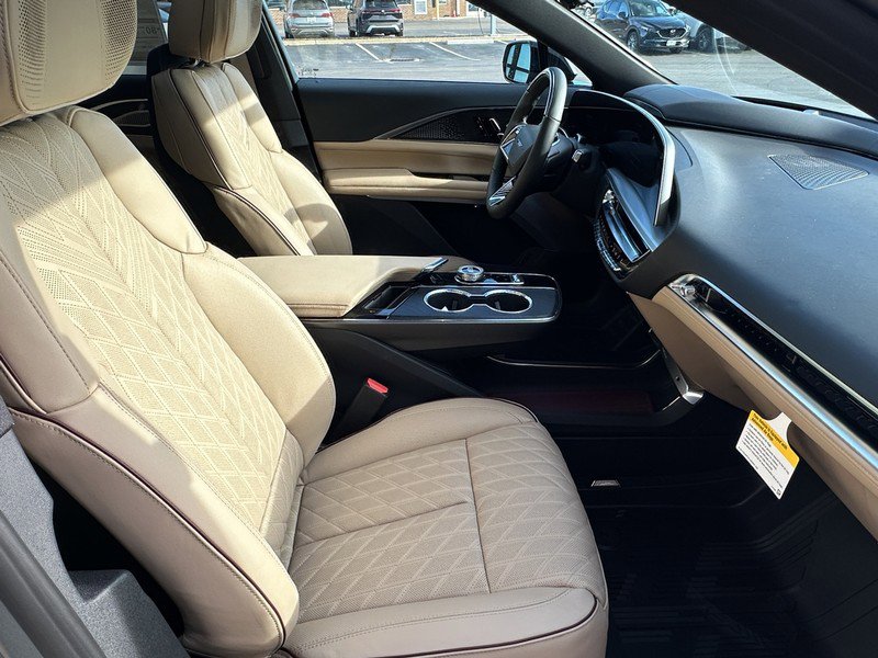 New 2026 Cadillac Lyriq V image 15