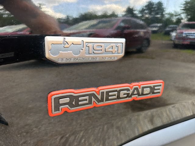 Used 2016 Jeep Renegade 75th Anniversary AWD/4WD image 9