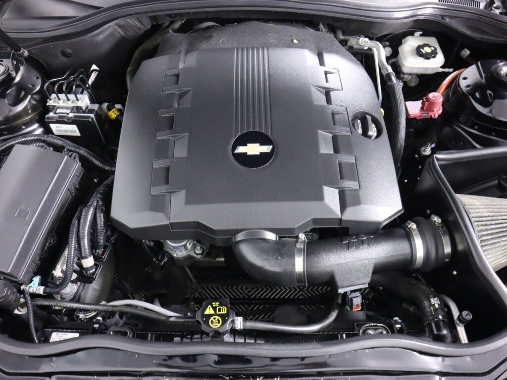 Used 2015 Chevrolet Camaro LT RWD image 34