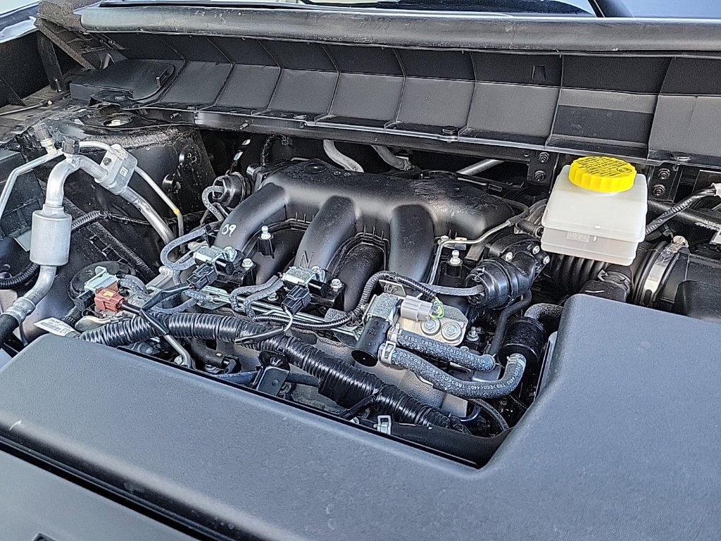Used 2025 Nissan Pathfinder Rock Creek AWD/4WD image 37