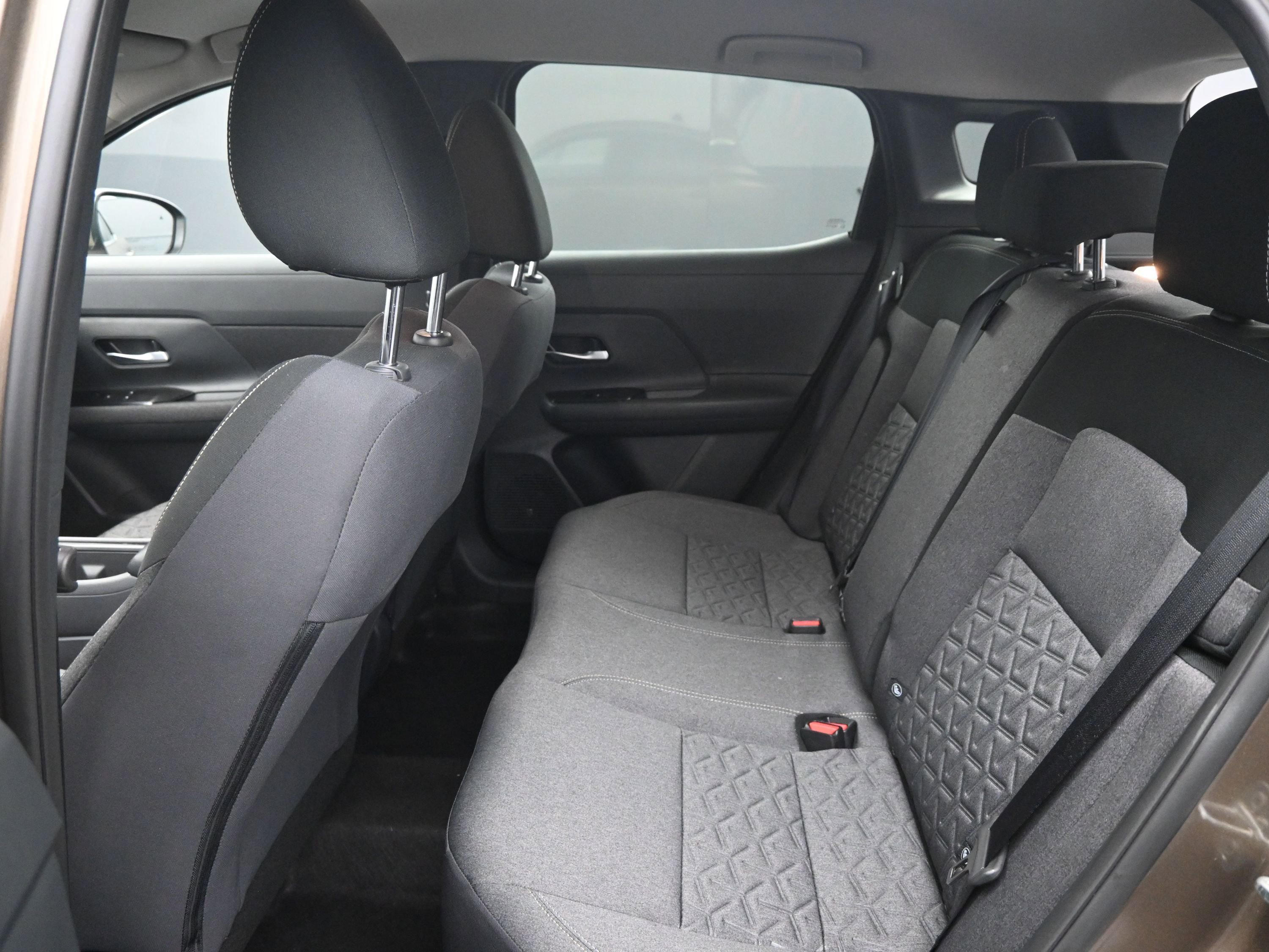 Certified 2025 Nissan Kicks SV image 8