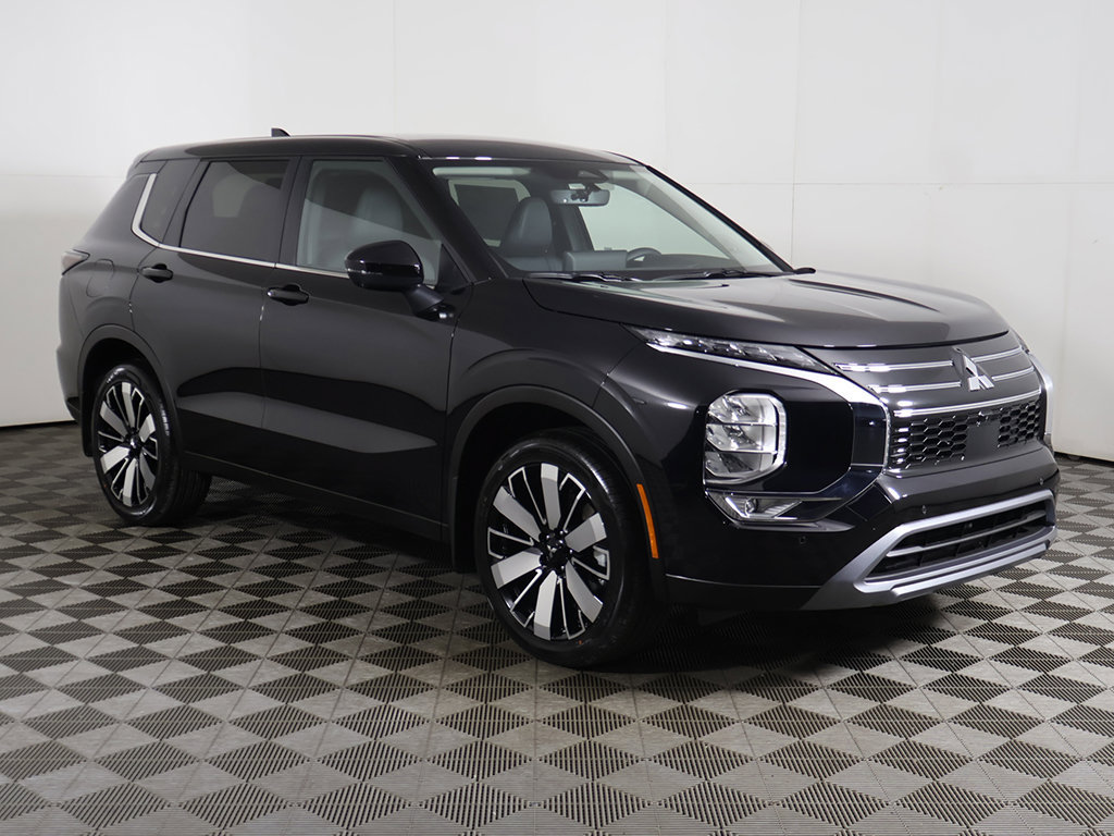 New 2026 Mitsubishi Outlander SE FWD image 2