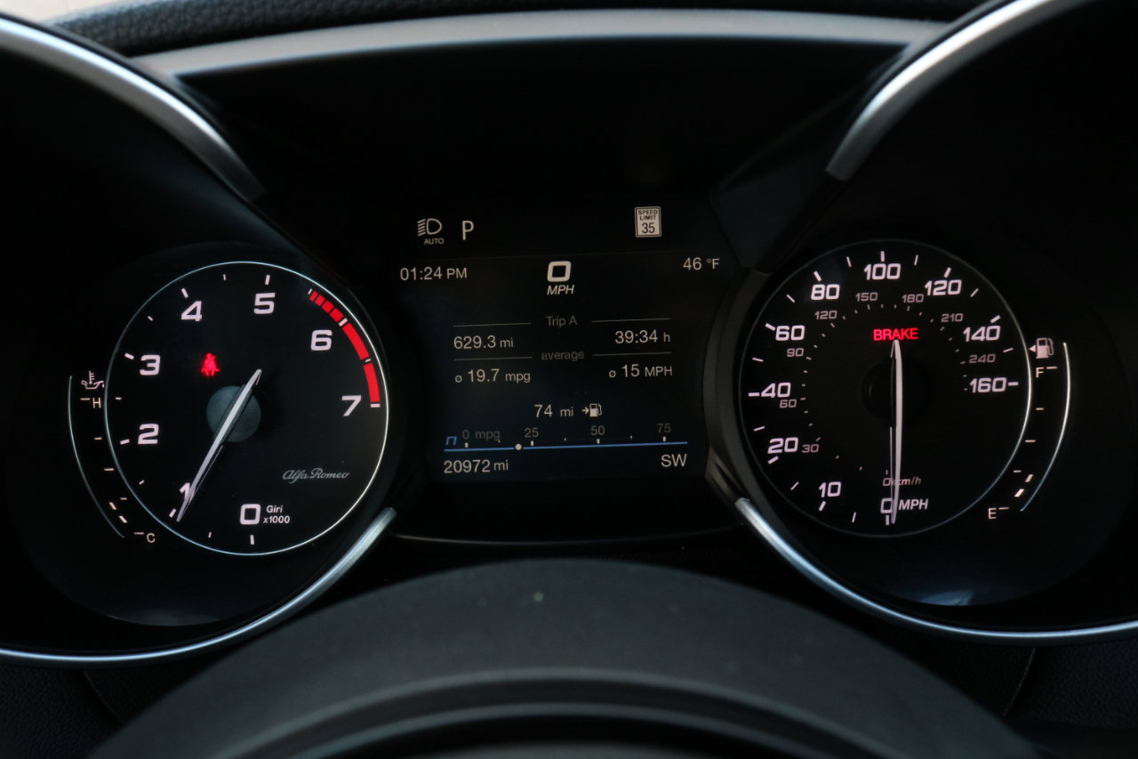 Used 2021 Alfa Romeo Giulia Ti w/ Nero Edizione image 29
