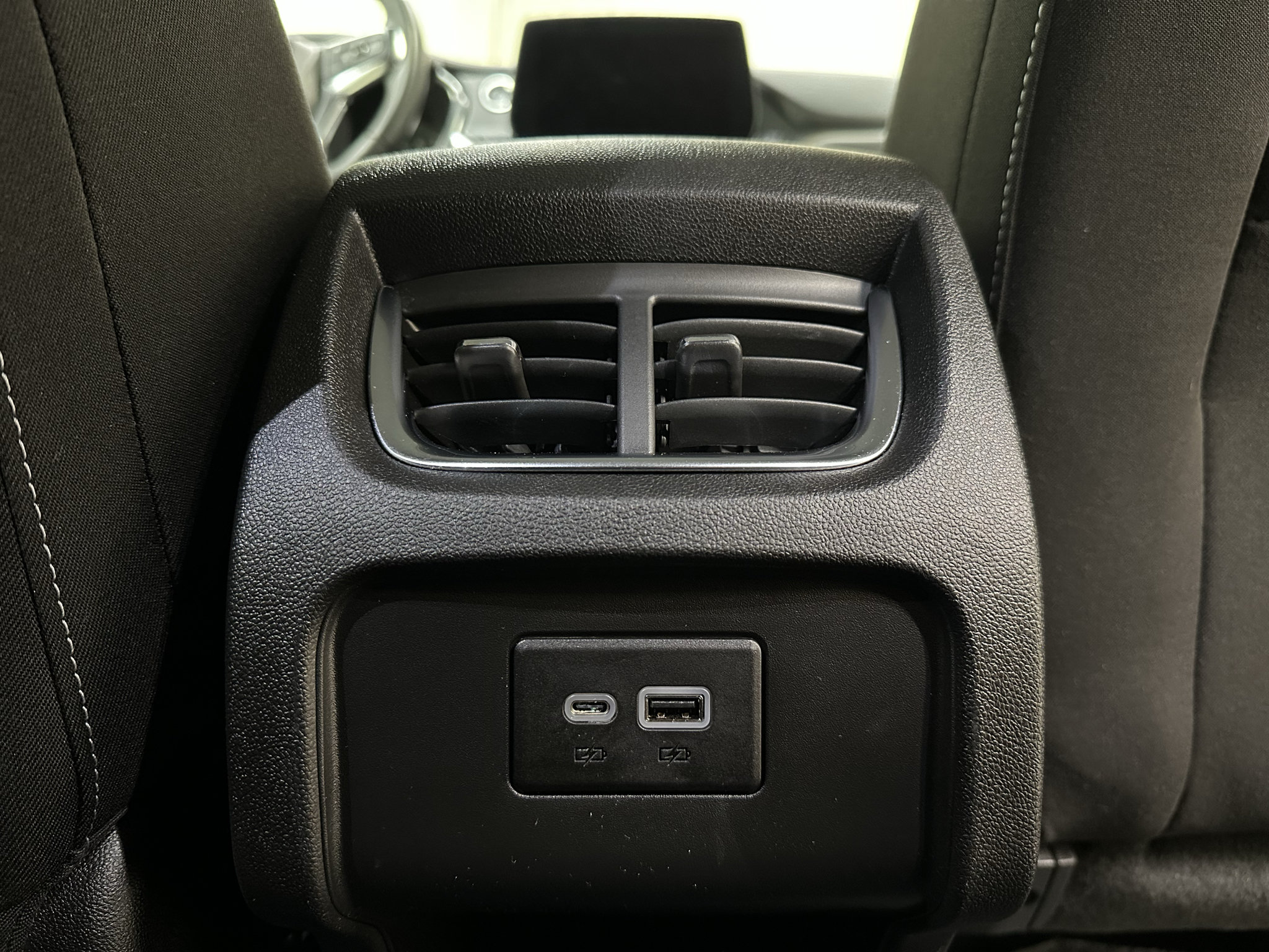 Used 2025 Chevrolet Blazer LT w/ Convenience Package FWD image 21