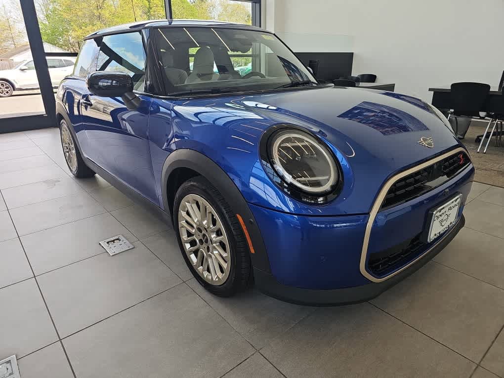 Used 2025 MINI Cooper S FWD image 13