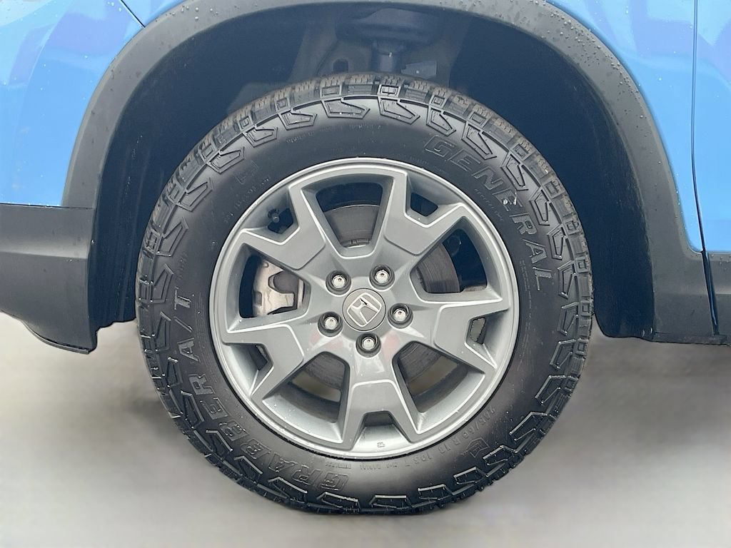 Used 2025 Honda Passport TrailSport image 31