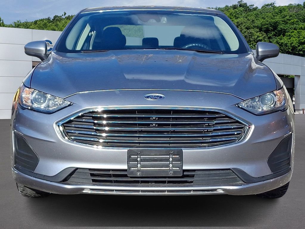 Certified 2020 Ford Fusion SE image 2